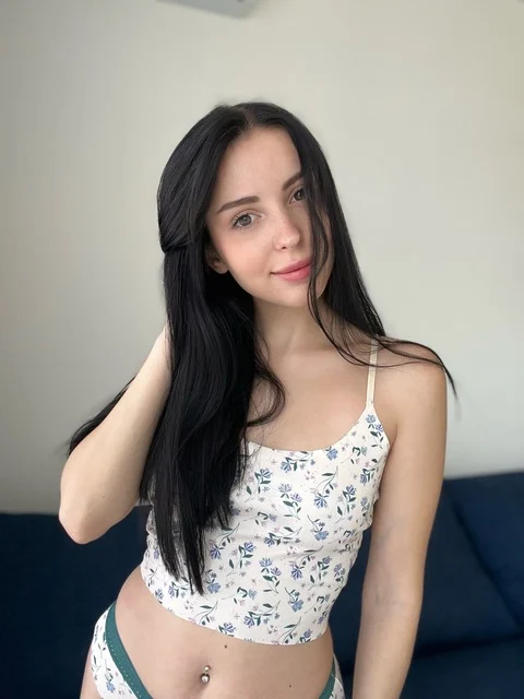 Lily lilyglow OnlyFans